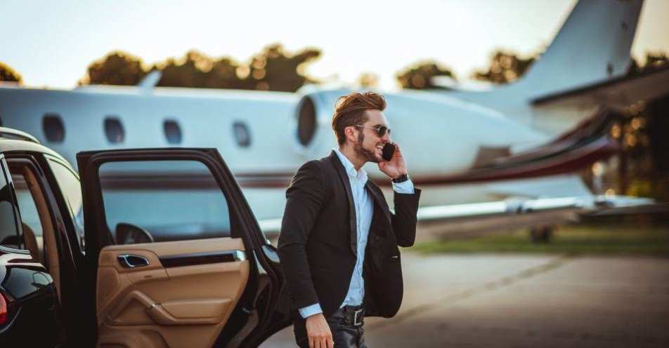 Private Executive Luxury Jet transfer from Derby to London Heathrow Airport